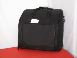 Soft front loading case with pocket for 96 bass